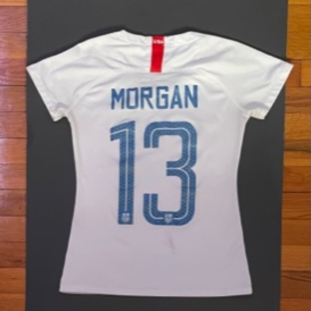 2018 Alex Morgan home jersey (small)
